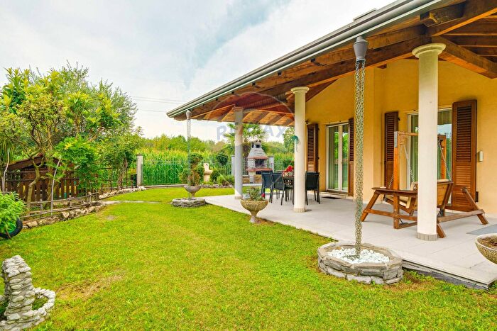 Casa quadrilocale in vendita in Via Marco Polo C, Cassano Magnago