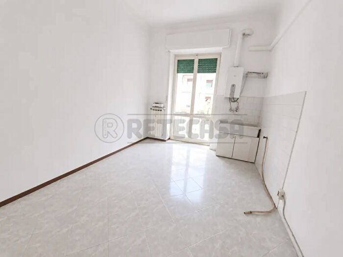 Appartamento trilocale in vendita in Via Carlo Vittori, Cremona