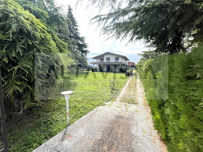 Appartamento quadrilocale in vendita in Via XX Settembre, Flero