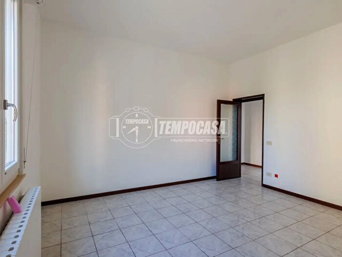Appartamento bilocale in vendita in Vicolo Soragna, Parma