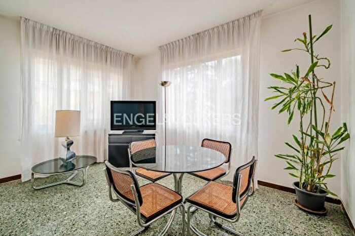 Appartamento con 5 locali in vendita in Via Orso Partecipazio, Venezia