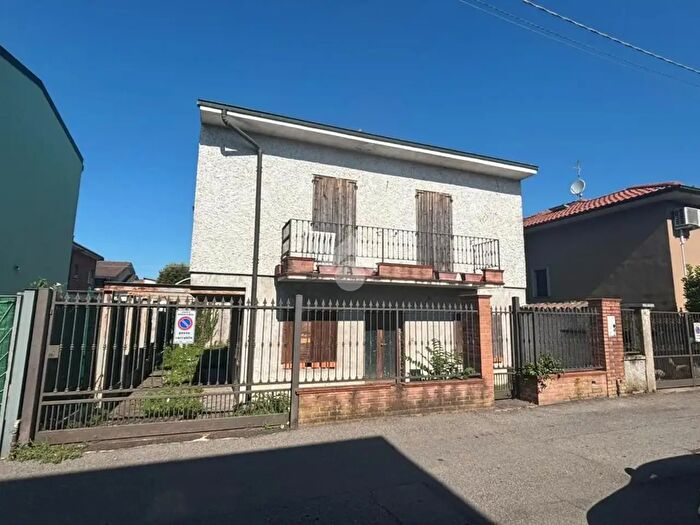 Casa bilocale in vendita in Via Gioacchino Rossini, Rivolta D'Adda