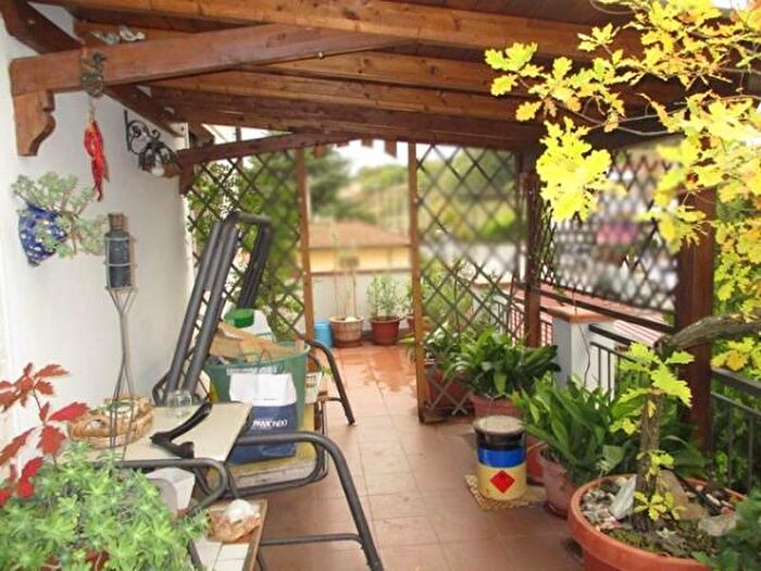 Casa con 6 locali in vendita in Via Ammiraglio Burzagli, Montevarchi