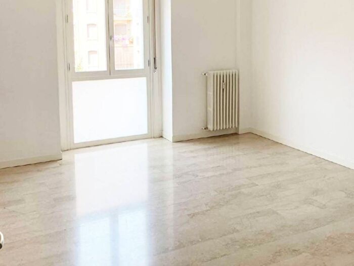 Appartamento trilocale in affitto in Viale Giovanni Amendola, Valletta Paiolo, Mantova