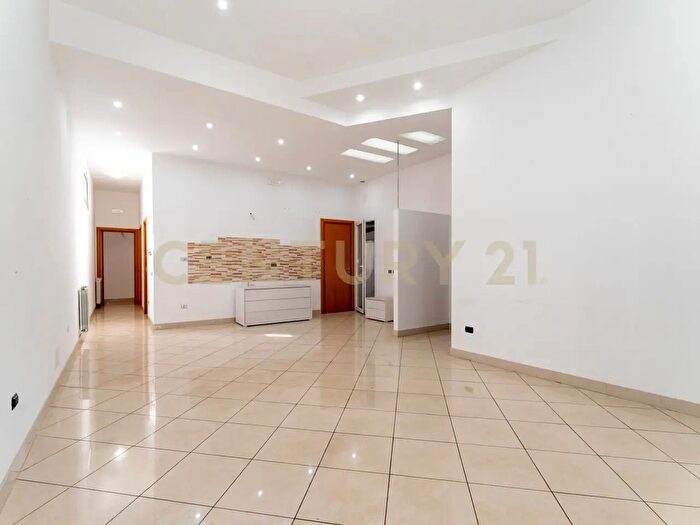 Appartamento trilocale in vendita in Via Carlo Pisacane, Catania