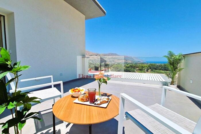 Casa con 5 locali in vendita in Alcamo