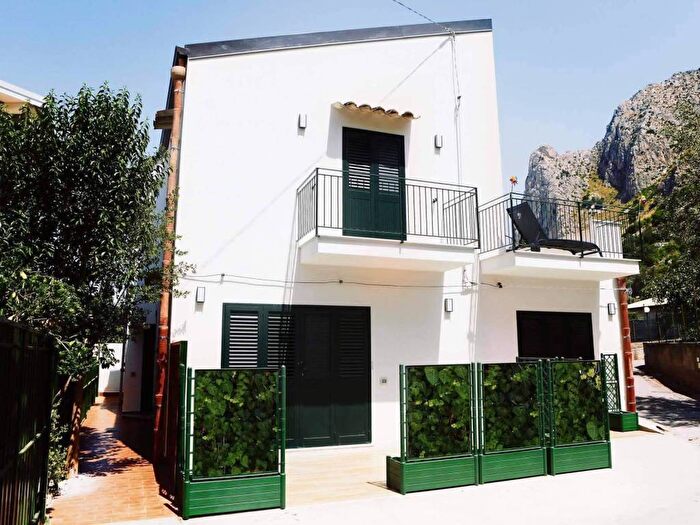 Appartamento bilocale in affitto in Via Schillaci, Sferracavallo Barcarello, Palermo