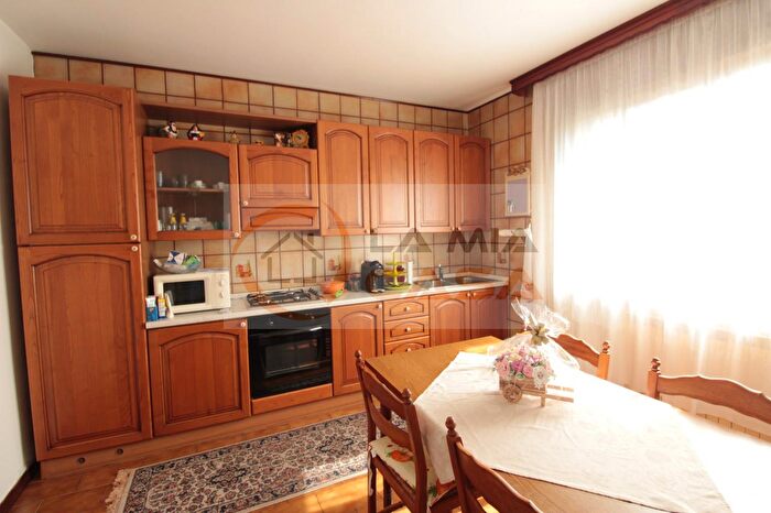 Casa in vendita in Via Ardoneghe Legnaro, Legnaro