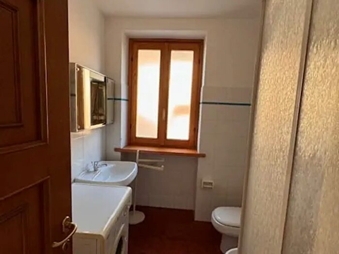 Appartamento bilocale in affitto in Via XXV Aprile, Esino Lario