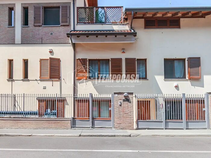 Appartamento trilocale in vendita in Via Silvio Pellico, Settimo Milanese
