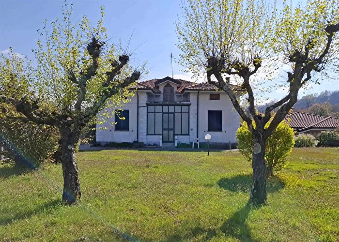 Casa con 6 locali in vendita in San Maurizio dOpaglio, San Maurizio DOpaglio