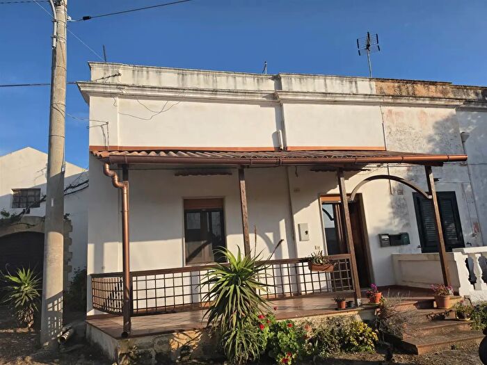 Casa con 10 locali in vendita in Contrada Sturiano, Marsala