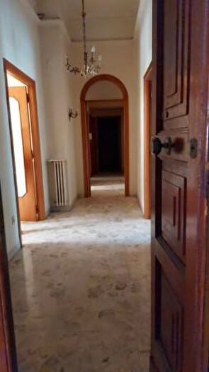 Appartamento con 5 locali in vendita in Napoli