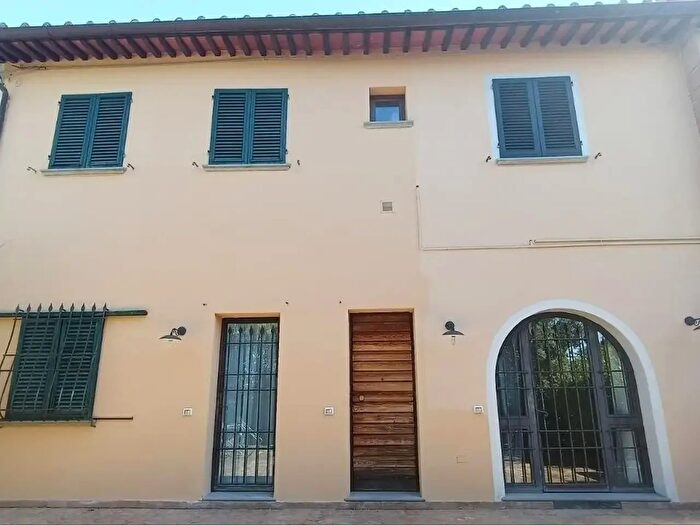 Casa con 6 locali in vendita in San Miniato