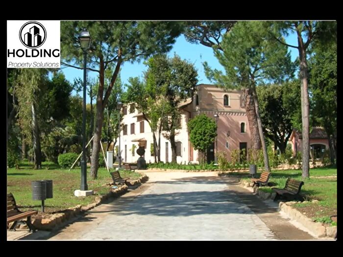 Appartamento quadrilocale in vendita in Via Piegaro, Roma