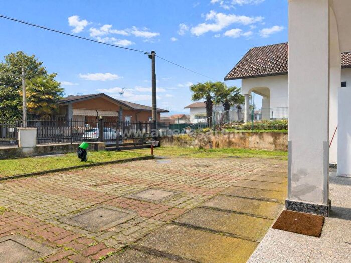 Appartamento bilocale in affitto in Via dellAlberone, Centro, Samarate