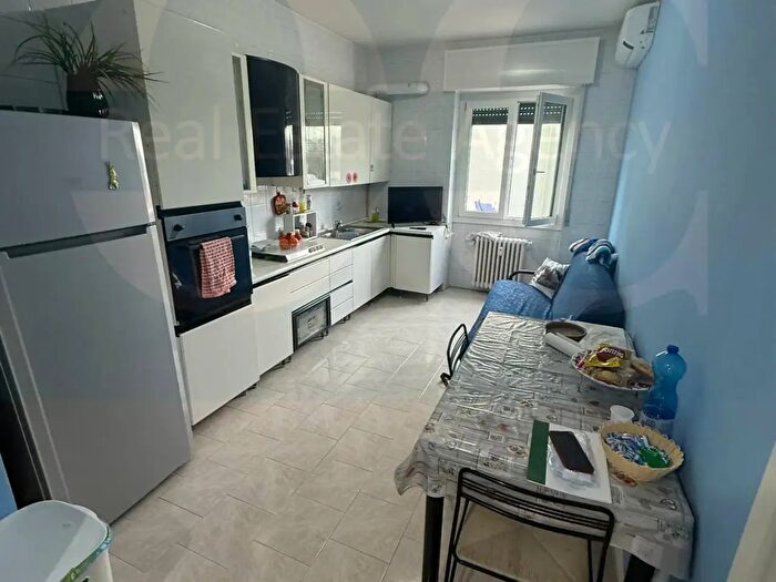 Appartamento bilocale in vendita in Via della Martinella, Milano