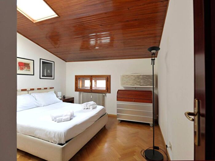 Appartamento bilocale in affitto in Piazza San Martino, Centro Storico, Bologna