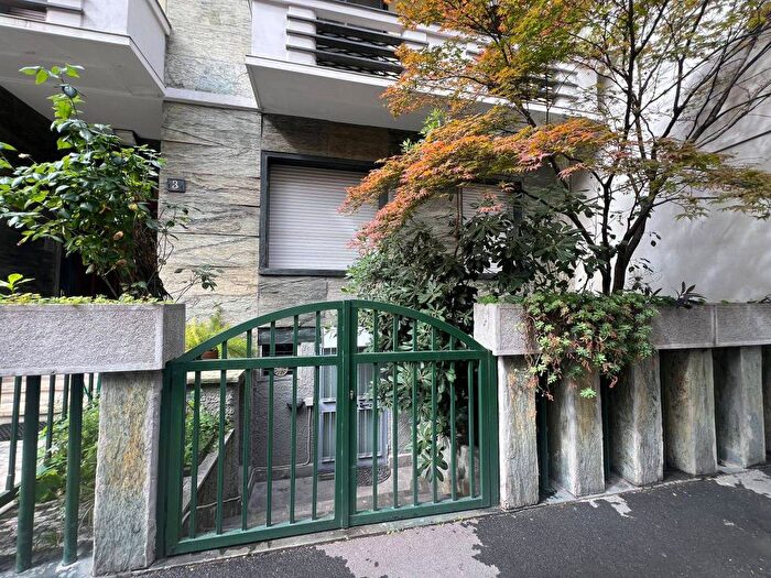 Appartamento bilocale in affitto in Via Bartolomeo Giuliano, Morgagni, Milano