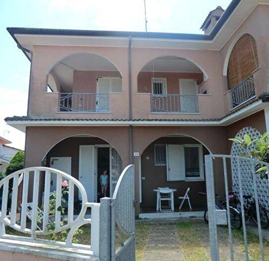 Appartamento trilocale in affitto in Via Passo Di Costalunga, Lido degli Scacchi Lido di Pomposa, Comacchio