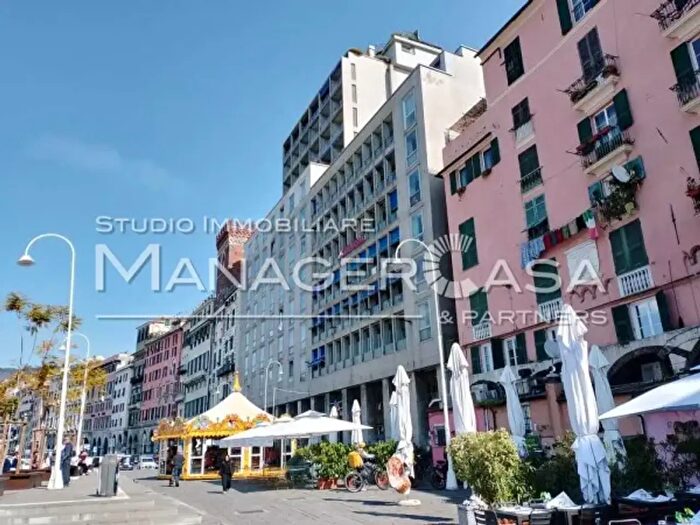 Appartamento bilocale in affitto in Via di Sottoripa, Genova