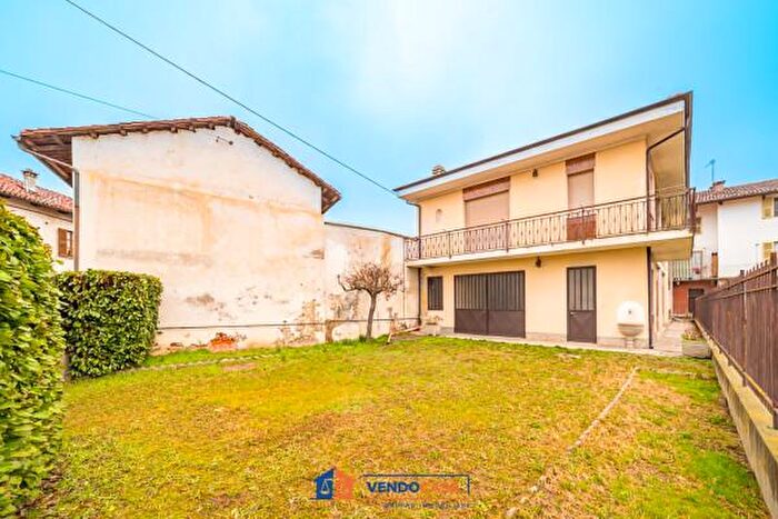 Casa con 6 locali in vendita in Via Umberto I, Polonghera