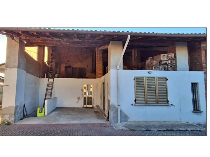 Casa trilocale in vendita in Miradolo Terme