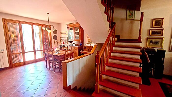 Casa con 7 locali in vendita in Borgo San Lorenzo, Borgo San Lorenzo