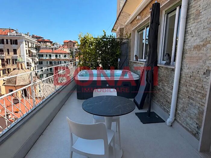 Appartamento trilocale in affitto in La Spezia