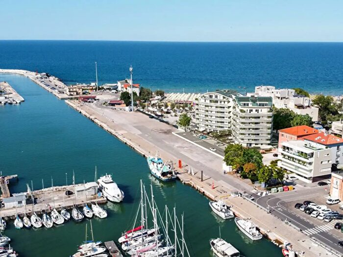 Appartamento bilocale in vendita in Via Calata Duilio, Pesaro