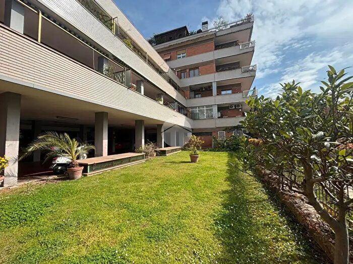 Appartamento bilocale in vendita in Via Luigi Corti, Roma