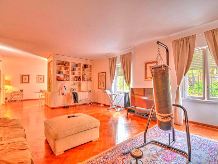 Appartamento con 6 locali in affitto in Via Antonio Bertoloni, Parioli, Roma
