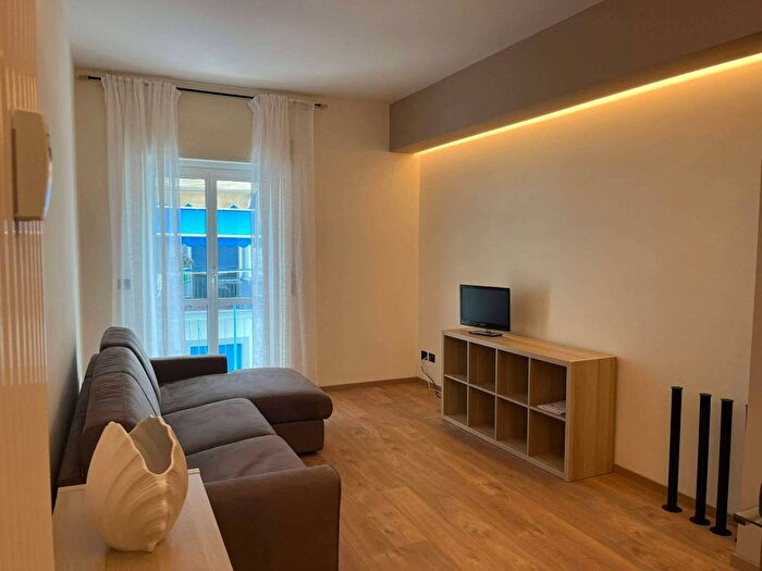 Appartamento bilocale in affitto in via Isonzo, Sturla, Genova