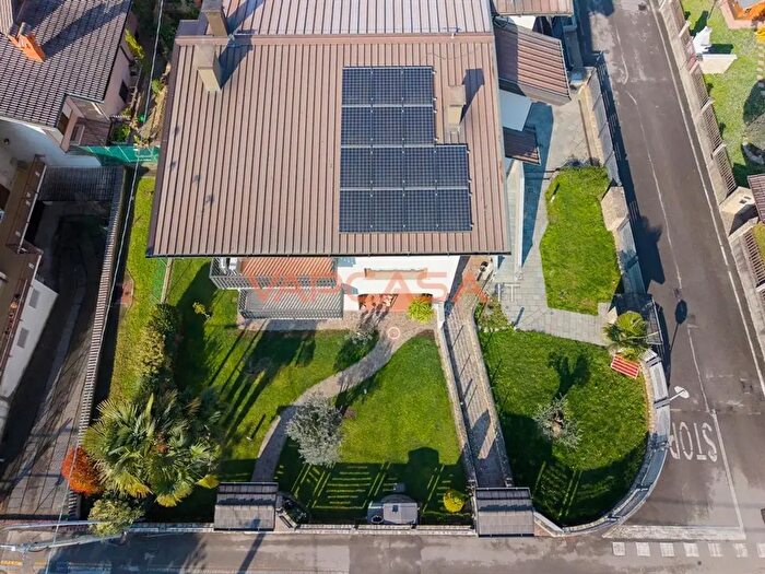 Case in Vendita e in Affitto - 3