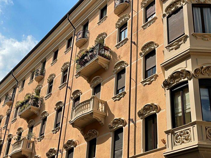 Appartamento trilocale in affitto in Via Maria Vittoria, Via della Rocca, Torino