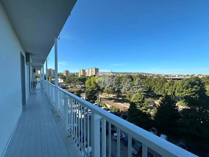 Appartamento quadrilocale in affitto in Via Galileo Galilei, Napoli