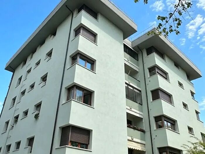Appartamento con 5 locali in vendita in Rovigo Via della Costituzione, Rovigo
