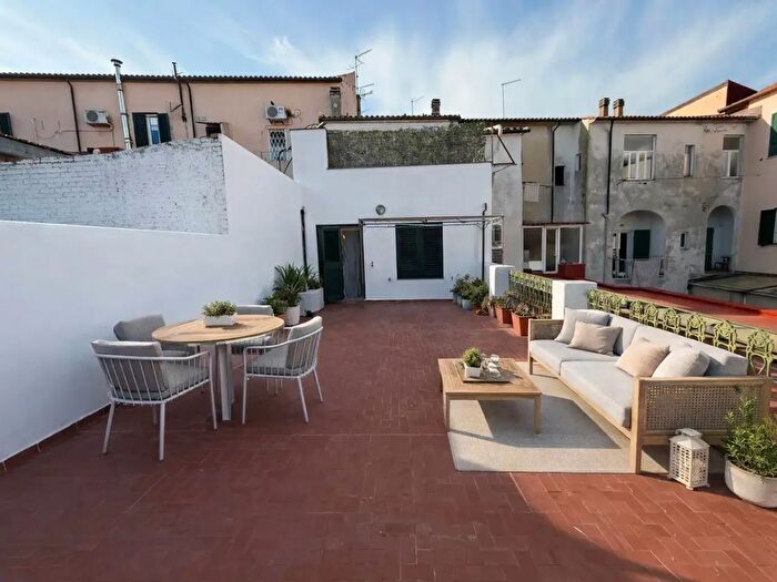 Appartamento trilocale in vendita in Cecina