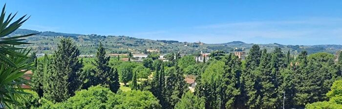 Appartamento quadrilocale in vendita in Via Giosuè Carducci a Scandicci, Scandicci