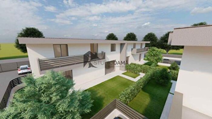 Casa quadrilocale in vendita in Lonato