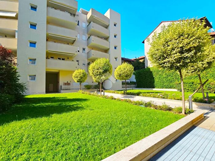 Appartamento monolocale in affitto in Via Belinzaghi, Milano