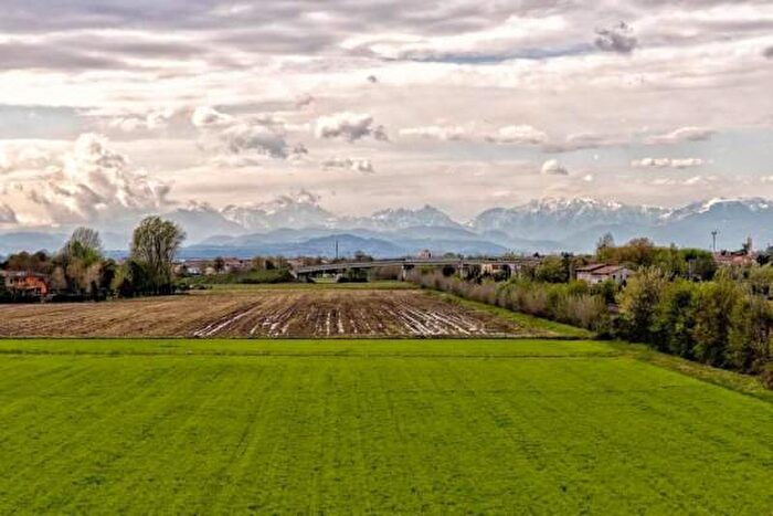 Casa con 6 locali in vendita in Ravenna