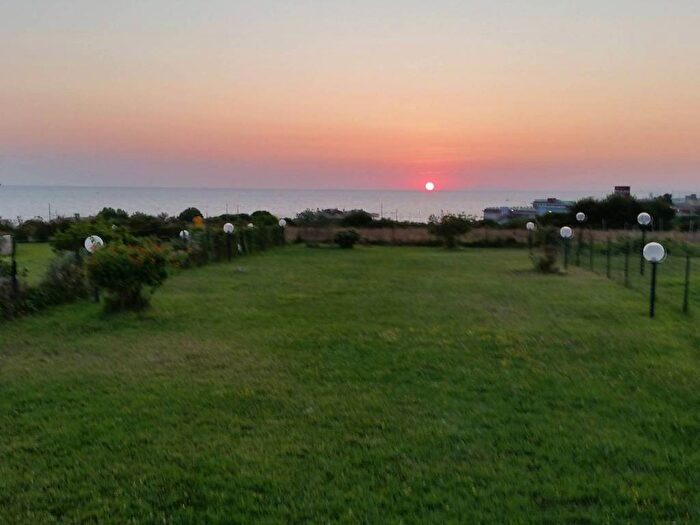 Casa con 5 locali in affitto in Via Mar Caspio, Prato Del Mare, Santa Marinella