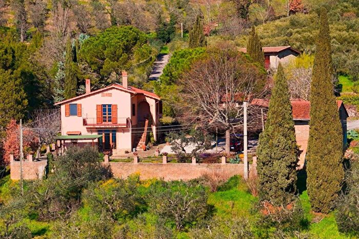 Casa con 5 locali in vendita in Via Fonte Vena, Assisi