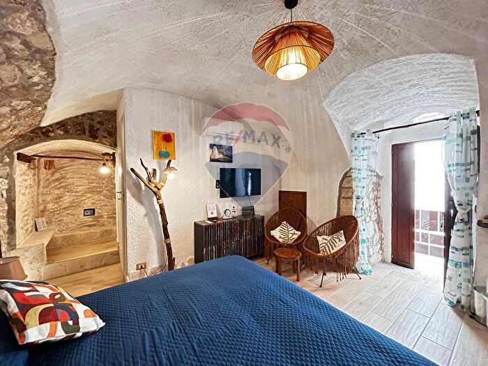 Appartamento trilocale in vendita in Via Bacco, Vieste