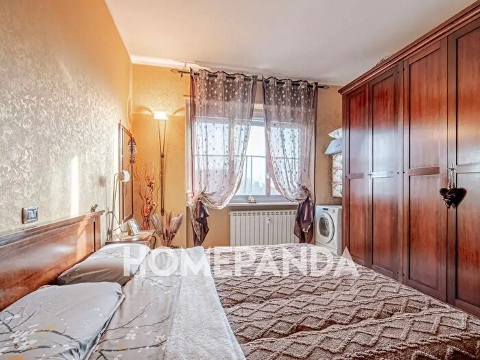 Appartamento con 9 locali in vendita in Via Raffaello, Grugliasco