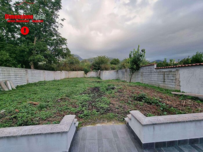 Casa con 5 locali in vendita in Via G Marconi, Sirignano