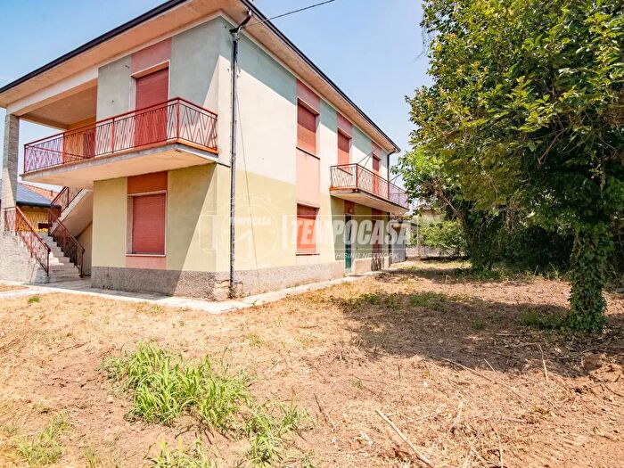 Casa con 5 locali in vendita in Erbusco