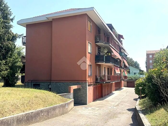 Appartamento trilocale in vendita in Via Giovanni XXIII, Cesate