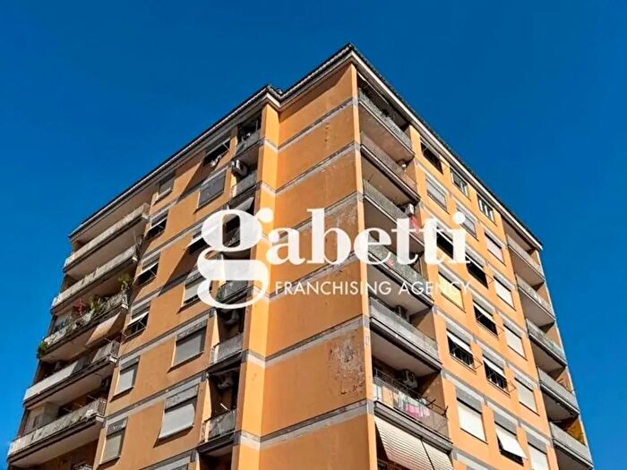 Appartamento bilocale in vendita in Viale della Serenissima, Roma